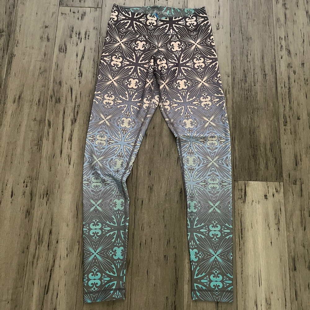 Niyama Sport Leggings Size Small